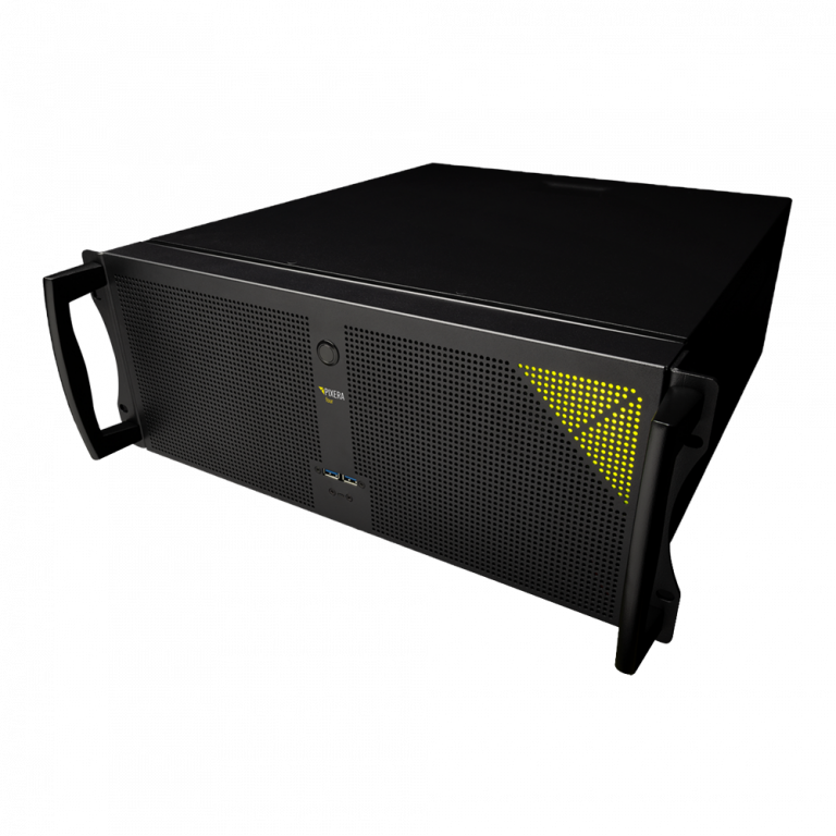 Bild eines schwarzen NVIDIA-Computerservers mit rechteckiger Form und perforierter Frontplatte. Auf der rechten Seite sind das NVIDIA-Logo und ein Muster aus gelben Dreiecken zu sehen. Der Server hat auf beiden Seiten Griffe.