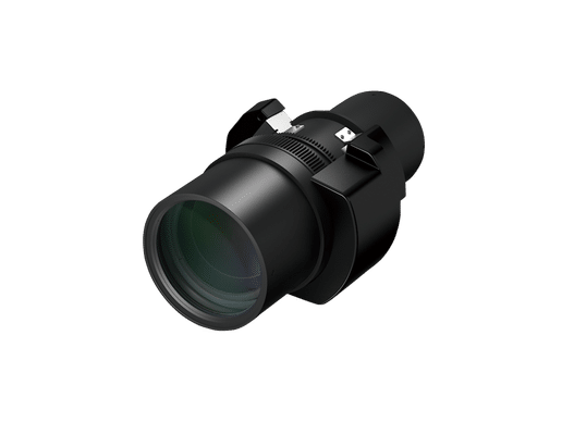 Ein schwarzes Kameraobjektiv mit silbernen Einstellknöpfen und strukturiertem Griff, diagonal auf einem schlichten weißen Hintergrund positioniert. Das Objektiv hat eine große Blendenöffnung und scheint robust und professionell zu sein.